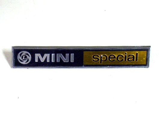 バッジ （リア） MINI 1100 スペシャル 純正 中古 英国車・MINIのレアパーツ エンブレム類（Emblem)