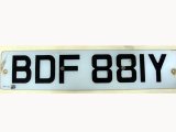 英国　ナンバープレート  BDF881Y