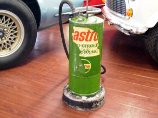 画像2: ギャーオイル　ポンプ　Ｃａｓｔｒｏｌ (2)