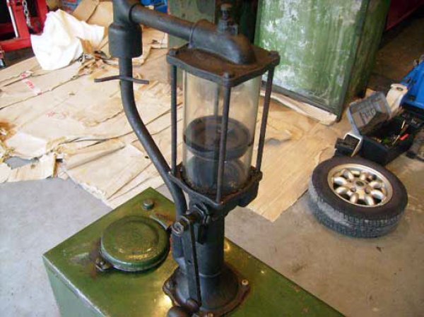 画像2: オイルタンク　1口　Esso (2)