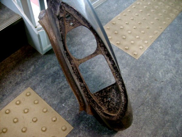 画像3: ADO16（バンデン　プラス・ライレー・ウーズレー・MG・オースチン・モーリス）用　リアフェンダー　右　純正　新品 (3)