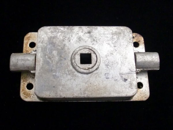 画像4: Mini　Estate用（カントリーマン・トラベラー・バン）　リア　ドアロック　未使用 (4)